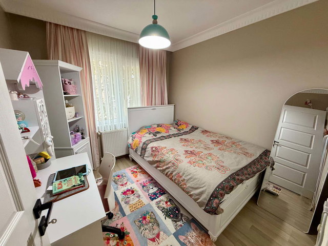 BAHÇELİEVLER ÇOBANÇEŞME MEDİPOL ARKASI 2+1 90 M² ARA KAT SATILIK