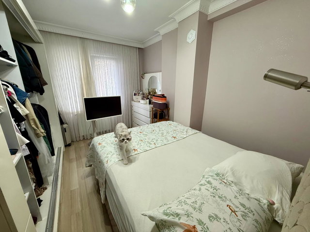 BAHÇELİEVLER ÇOBANÇEŞME MEDİPOL ARKASI 2+1 90 M² ARA KAT SATILIK