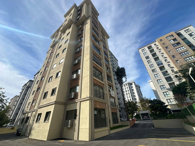KADIKÖY SAHRAYICEDİT’TE SIFIR 3+1 | 2 BANYO | BALKON | 7. KAT