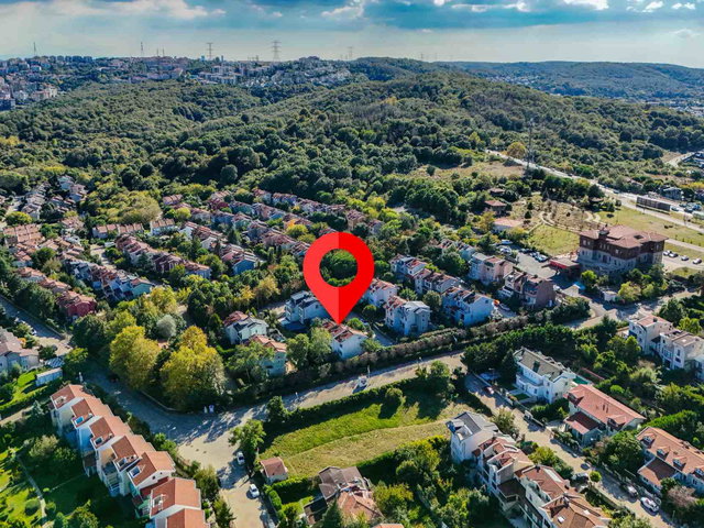 ZEKERİYAKÖY BASIN YAYIN SİTESI’NDE KENDİ TARZINIZI YARATABİLECEĞİNİZ 3+1 FIRSAT VİLLA