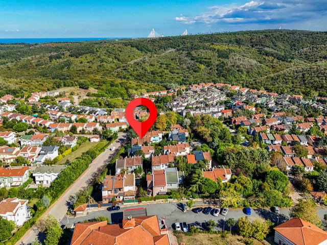 ZEKERİYAKÖY BASIN YAYIN SİTESI’NDE KENDİ TARZINIZI YARATABİLECEĞİNİZ 3+1 FIRSAT VİLLA