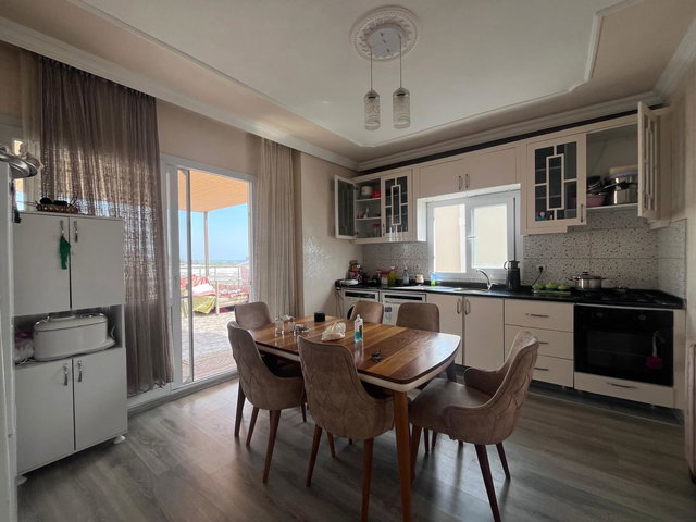 REMAX PALM'DEN KAZANLI DA SATILIK MÜSTAKİL EV + TARLA