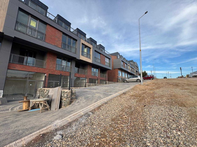 KABAOĞLU’NDA KOCAELİ ÜNİVERSİTESİ’NE YAKIN, SIFIR EŞYALI 1.5+1 | GÜNEY CEPHE, BALKON, YERDEN ISITMA