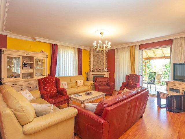 REMAX GELİŞİMDEN SİLİVRİ KINALI ÇİFTLİK EVLERİNDE SATILIK VİLLA