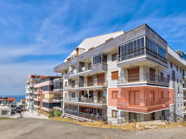 DİKİLİ SALİMBEY MAH. SATILIK ARAKAT 2+1 DAİRE..