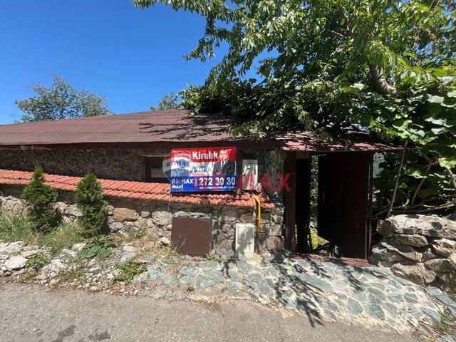 SAPANCA MEMNUNİYE’DE BAHÇE KULLANIMLI EŞYALI 3+1 KİRALIK