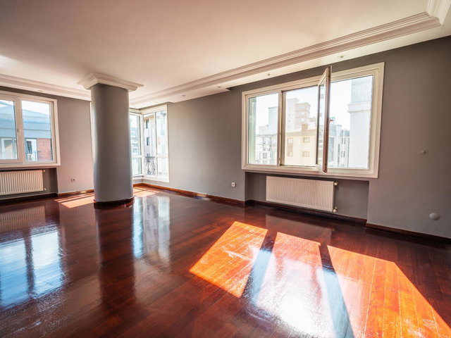 KIZILTOPRAK ESKİ KARAKOL ÇIKMAZI’NDA KATTA TEK 4+1 KİRALIK DAİRE