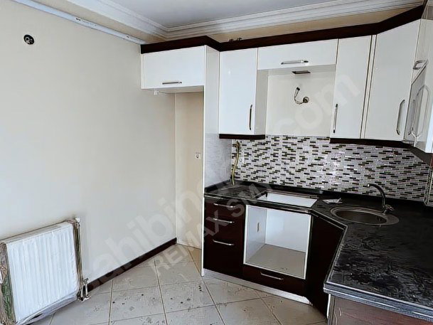 İZMIR KARABAĞLAR GÜNALTAY MAH.SITE İÇI SIFIR 3+1 KIRALIK DAIRE