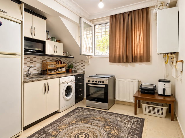 TALATPAŞA MAH.’DE GÜNEY-DOĞU CEPHELİ 2+1 | BALKONLU | KİRACILI