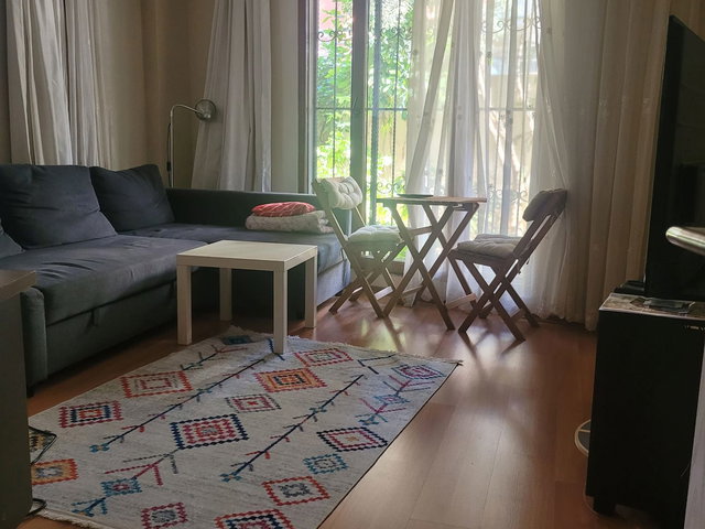 KÜÇÜKYALI 'DA EŞYALI 1+1 KİRALIK DAİRE | BAHÇE KATI, BALKONLU, ÇİFT WC