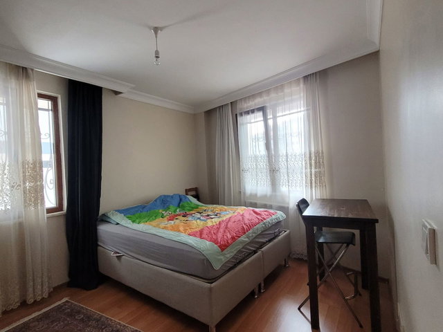KÜÇÜKYALI 'DA EŞYALI 1+1 KİRALIK DAİRE | BAHÇE KATI, BALKONLU, ÇİFT WC