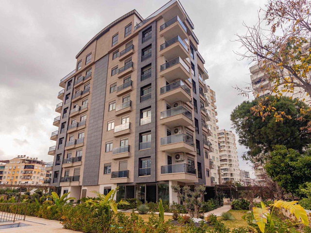 KONYAALTI UNCALI'DA SIFIR 2+1 AÇIK HAVUZ & OTOPARKLI SATILIK