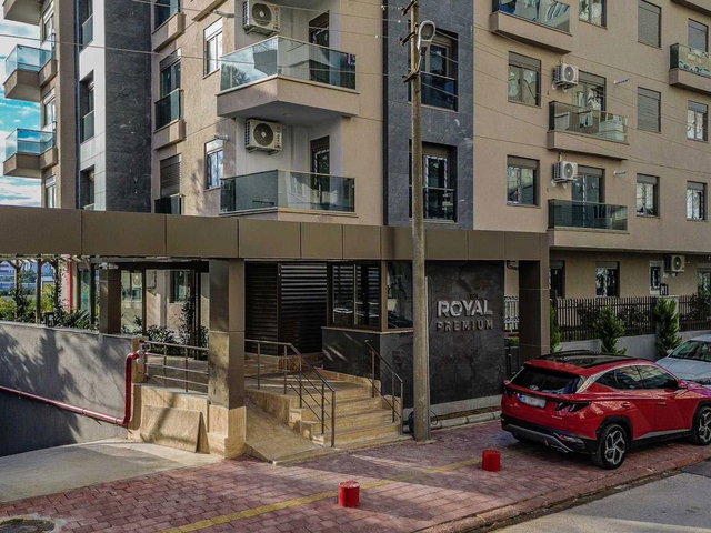 KONYAALTI UNCALI'DA SIFIR 2+1 AÇIK HAVUZ & OTOPARKLI SATILIK