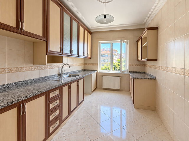 ÜSKÜDAR KÜPLÜCE MANZARALI 3+1  EŞYALI FIRSAT SATILIK DAİRE