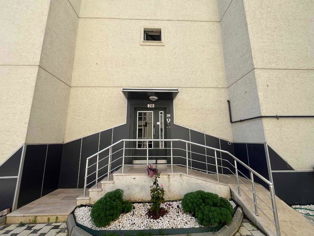 TUZLA İSTASYON MH. SİTE İÇERİSİNDE 3+1 ARA KAT SATILIK DAİRE