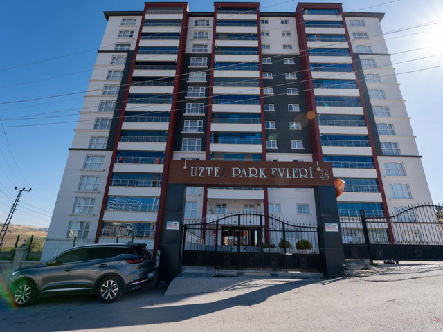 MAMAK ŞAHAP GÜRLER DE SATILIK SİTE İÇİNDE 3+1 130 M² NET GÜNEY-BATI CEPHE