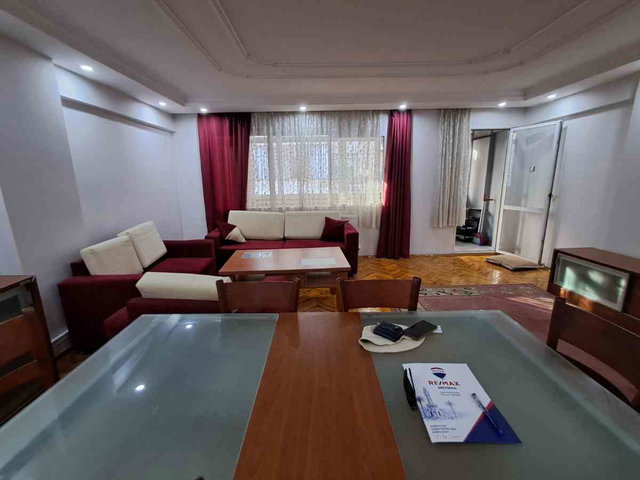REMAX SMYRNA'DAN KIRALIK DOĞALGAZLI 3+1 DAIRE