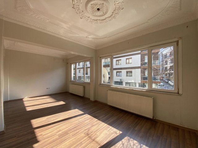 SELİMİYE İSKELE CADDESİNDE GENİŞ KULLANIMLI 2+1 KİRALIK DAİRE
