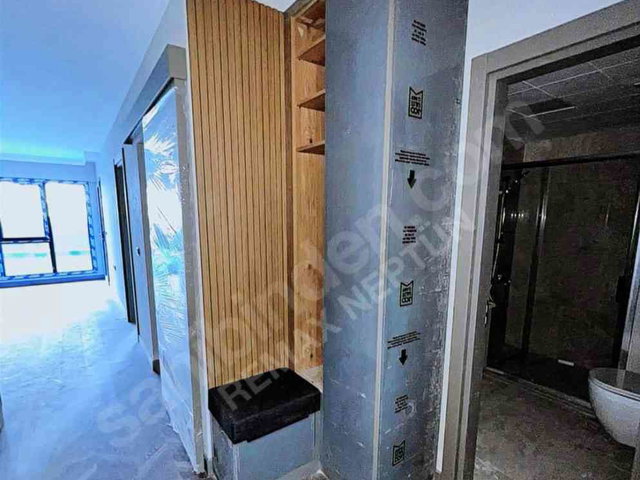 AP İSTPORT BÜYÜK M2'Lİ 1+1 GİYİNME ODALI KİLERLİ TERASLI DAİRE