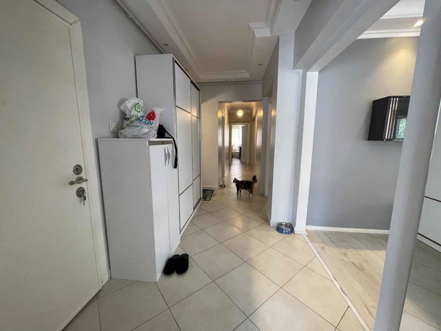 BOSTANCI SEVGILI SITESINDE 4+1 180 M2 YENILENMIŞ FIRSAT DAIRE