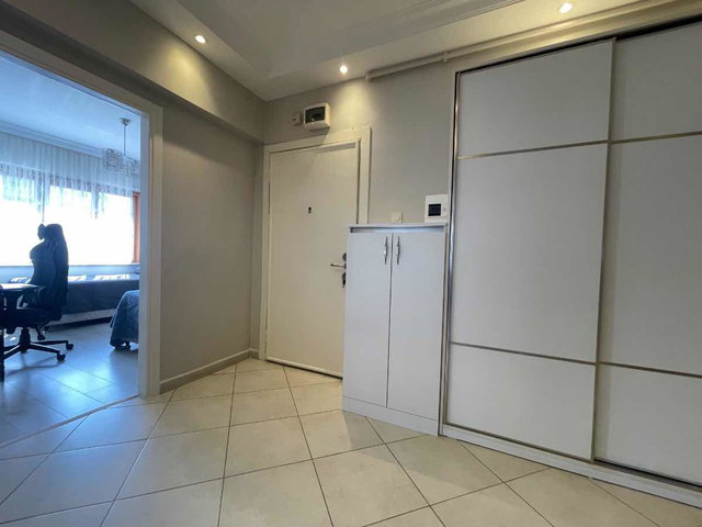 BOSTANCI SEVGILI SITESINDE 4+1 180 M2 YENILENMIŞ FIRSAT DAIRE