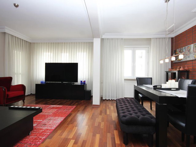 ATAŞEHIR MERKEZ YENILENMIŞ ŞIK VE TEMIZ SATILIK 3+1