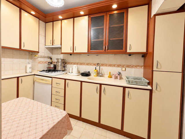 MERKEZDE | EŞYALI | ARA KAT | CAM BALKON