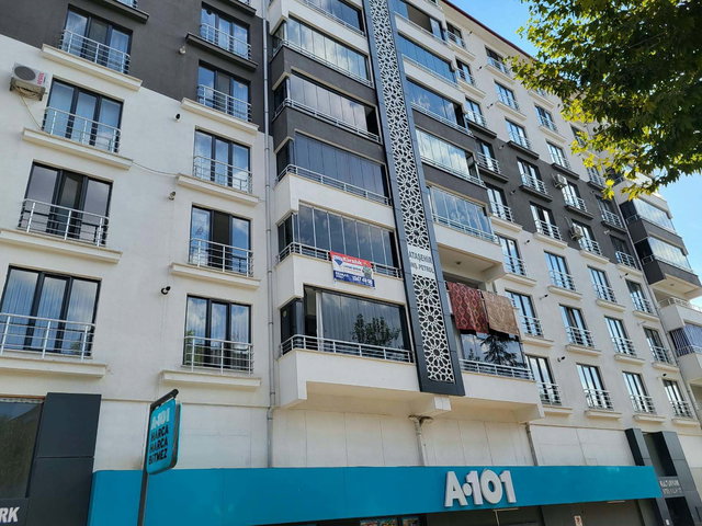 REMAX DEĞİŞİM-ŞEHİR MERKEZİ KÜLTÜRPARK KARŞISI KİRALIK 3+1 DAİRE