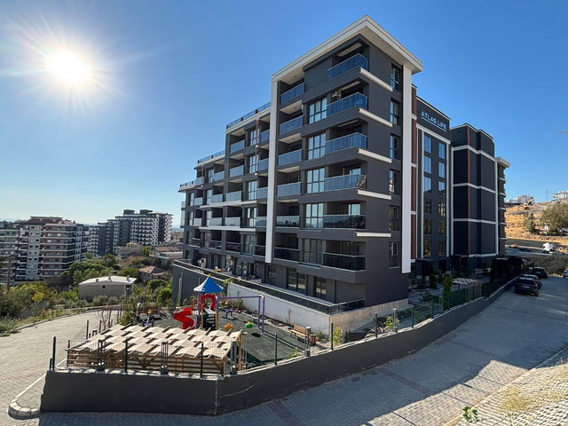 ÇİĞLİ KÜÇÜK ÇİĞLİ'DE ATLAS LİFE SİTESİ'NDE 3. KAT KÖŞE 2+1 SATILIK DAİRE