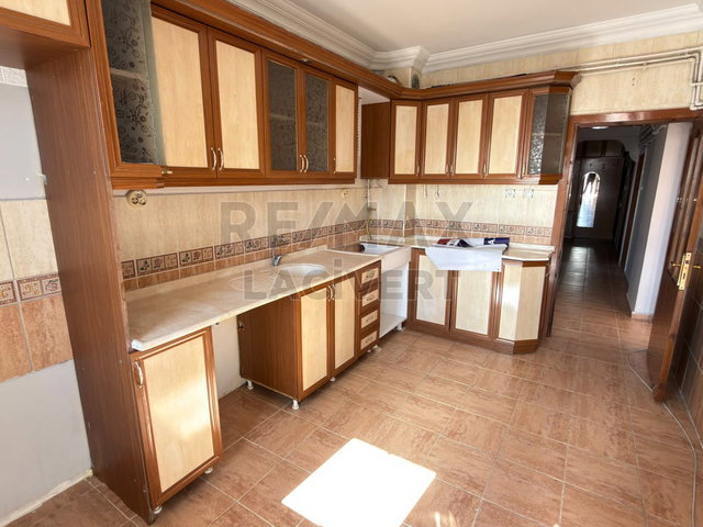 RE/MAX LACİVERT'TEN GÜRCÜKAPI'DA  3+1 KİRALIK DAİRE