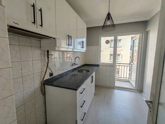 UNCUBOZKÖY’DE GENİŞ 3+1 KİRALIK DAİRE