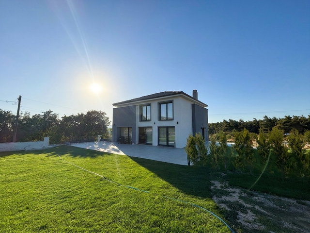 RE/MAX İNCİ'DEN SAVAŞTEPE KARAÇAM'DA SATILIK  6+1 ÖZEL TASARIM BAHÇELI VİLLA