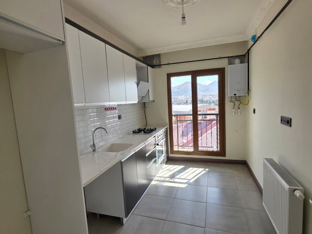REMAX İLKE'DEN DAĞ MAH. TOKİ'DE 2+1 SATILIK BORÇLU DAİRE
