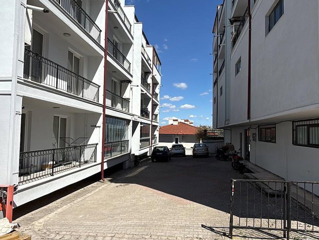 REMAX DREAM ‘DEN BAĞÇEŞME ORHAN MAHALLESİNDE TAM GÜN SİYESİNDE 1+1 EŞYALI GİRİŞ KAT
