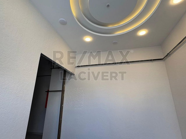 RE/MAX LACİVERT'TEN YILDIZKENT YAZICILAR SUİT'TE  SATILIK 1+1 DAİRE