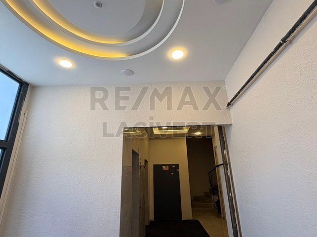 RE/MAX LACİVERT'TEN YILDIZKENT YAZICILAR SUİT'TE  SATILIK 1+1 DAİRE