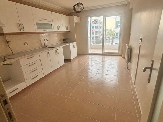 ALİAĞA SİTELER MAH. NİSAN SİTESİ’NDE 3+1 | 145 M² NET | 2 BANYOLU | 4 CEPHELİ KİRALIK DAİRE
