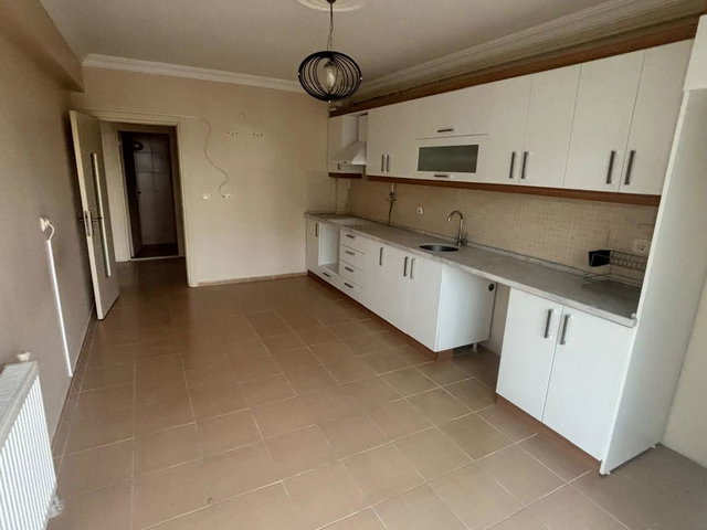 ALİAĞA SİTELER MAH. NİSAN SİTESİ’NDE 3+1 | 145 M² NET | 2 BANYOLU | 4 CEPHELİ KİRALIK DAİRE