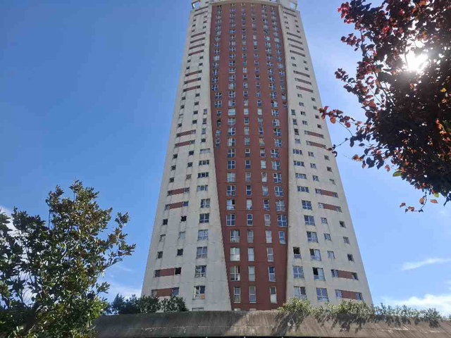 BÖYLESİ YOK. KENTPLUS CENTRİUM SİT. SATILIK 1+1 KESİNTİSİZ DENİZ MANZARASI GÖRMEK  İÇİN ARAYIN.