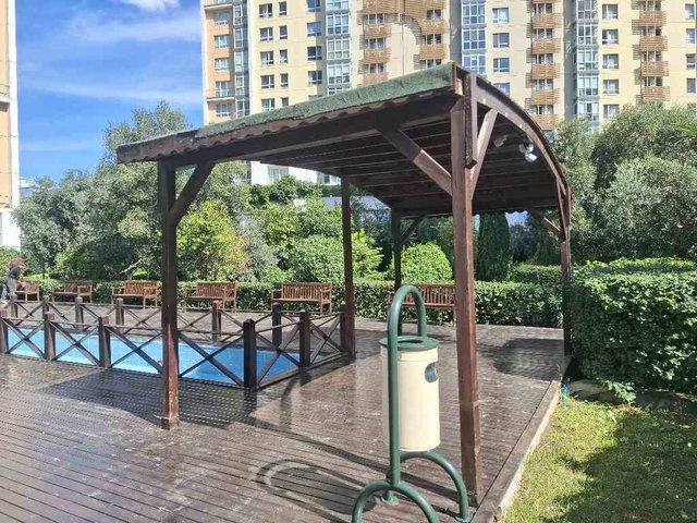 BÖYLESİ YOK. KENTPLUS CENTRİUM SİT. SATILIK 1+1 KESİNTİSİZ DENİZ MANZARASI GÖRMEK  İÇİN ARAYIN.