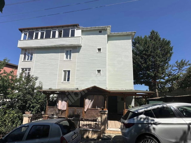 RE/MAX DREAM’DEN GÖLCÜK DONANMA MAHALLESİ’NDE DENİZ MANZARALI SATILIK 5+1 MÜSTAKİL VİLLA