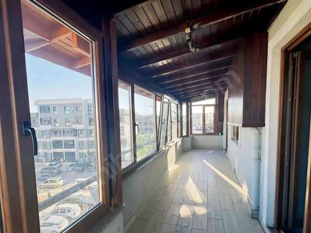 REMAX DREAMDEN YAHYA KAPTAN MAH. SATILIK4+1 DAİRE