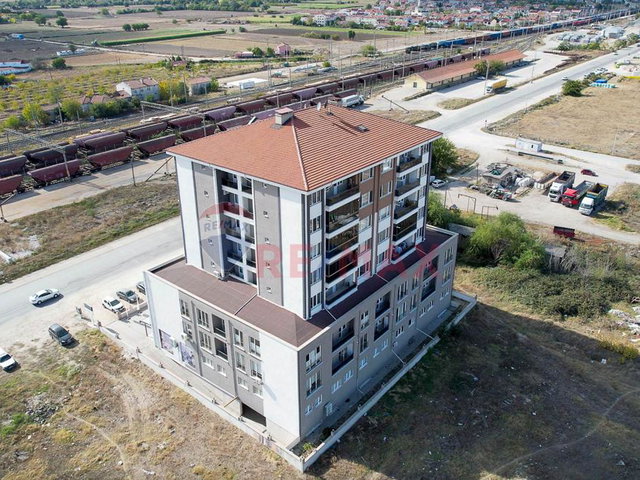 İSTASYON MAHALLESİNDE TRENE, HASTANEYE, ÜNİVERSİTEYE, AVM'YE YÜRÜME MESAFESİNDE SATILIK 3+1 DAİRE