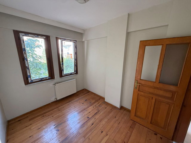 GÖLCÜK DONANMA MAH.’DE 3+1 | 110 M2 | YÜKSEK GİRİŞ | KİRALIK DAİRE