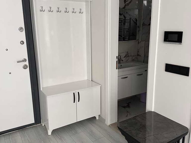 REMAX HÜSEYİN’DEN  İSTİKLAL'DE KİRALIK HASTANE YAKINI, SIFIR FULL EŞYALI LÜKS 1+1 ARA KAT DAİRE