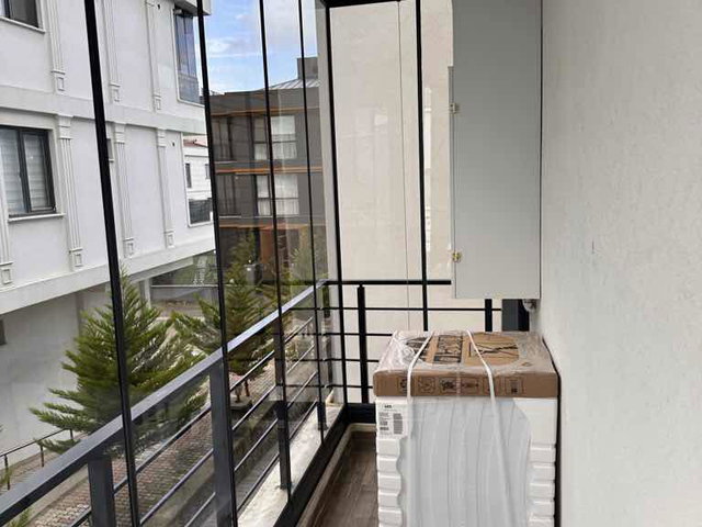 REMAX HÜSEYİN’DEN  İSTİKLAL'DE KİRALIK HASTANE YAKINI, SIFIR FULL EŞYALI LÜKS 1+1 ARA KAT DAİRE