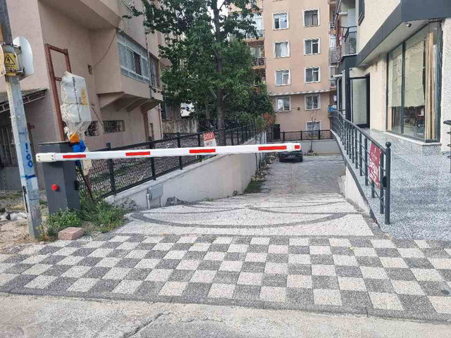 KADIKÖY MERDİVENKÖY GÖZCÜBABA KİRALIK 3+1