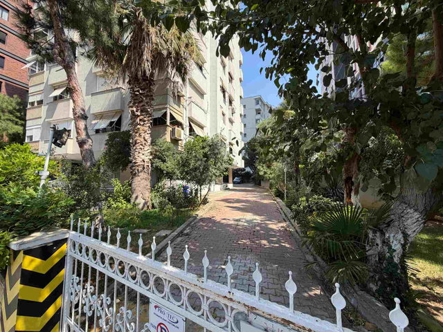 SUADİYE BAĞDAT CAD. YÜRÜME MESAFESİNDE 4+1 SATILIK DAİRE !!!!!!
