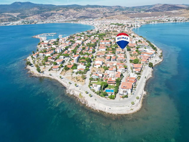 ÇANDARLI ADA MAHALLESİ'NDE MUHTEŞEM FIRSATLI 4+2 VİLLA