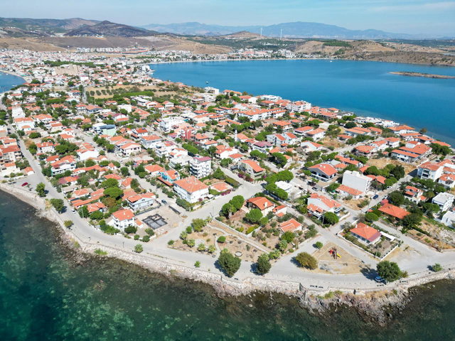 ÇANDARLI ADA MAHALLESİ'NDE MUHTEŞEM FIRSATLI 4+2 VİLLA